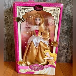 Disney LIMITED EDITION WINTER COLLECTION PORCELAIN Princess Aurora